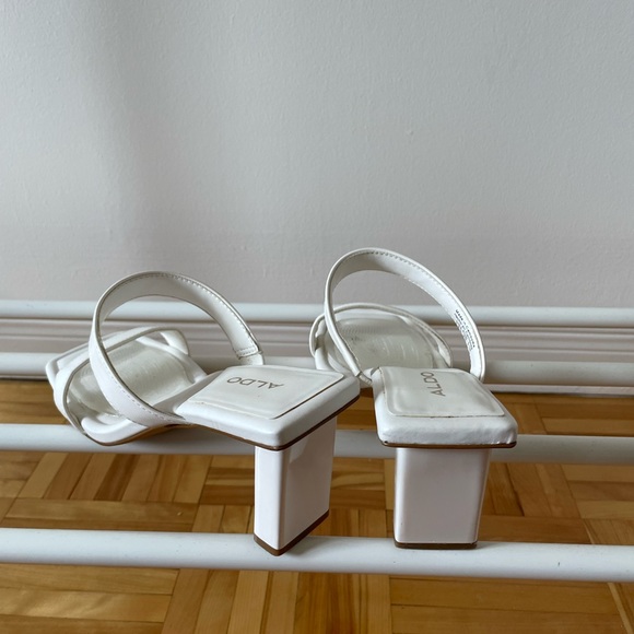 White strappy block heel sandals - Picture 4 of 6